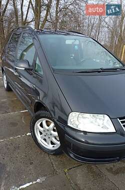 Минивэн Volkswagen Sharan 2004 в Смеле