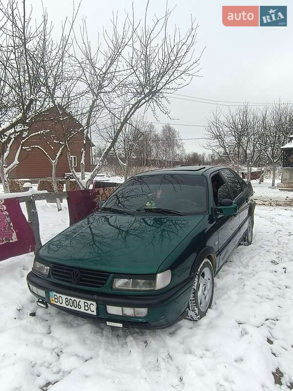 Минивэн Volkswagen Sharan 1995 в Сторожинце