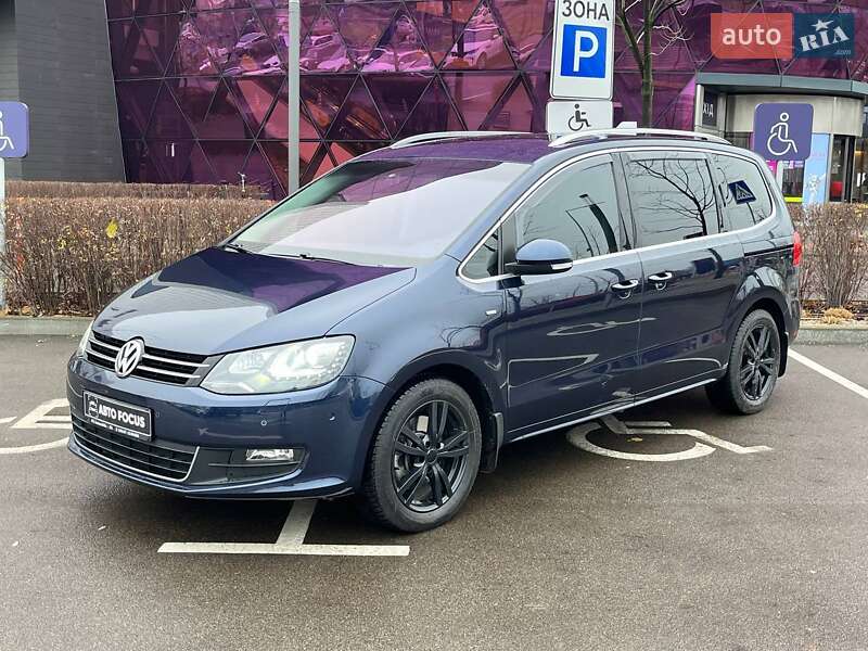 Мінівен Volkswagen Sharan 2014 в Києві