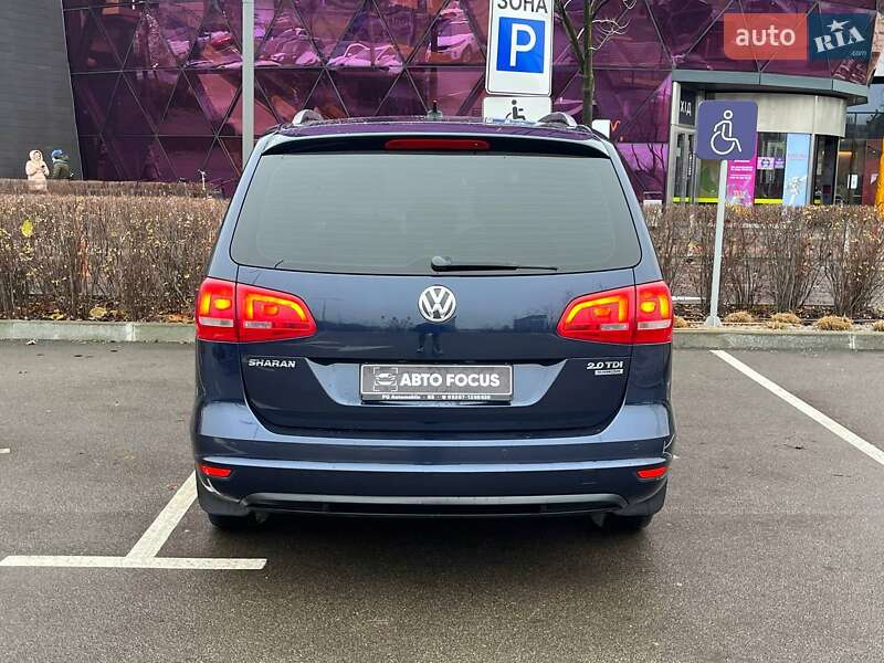Мінівен Volkswagen Sharan 2014 в Києві