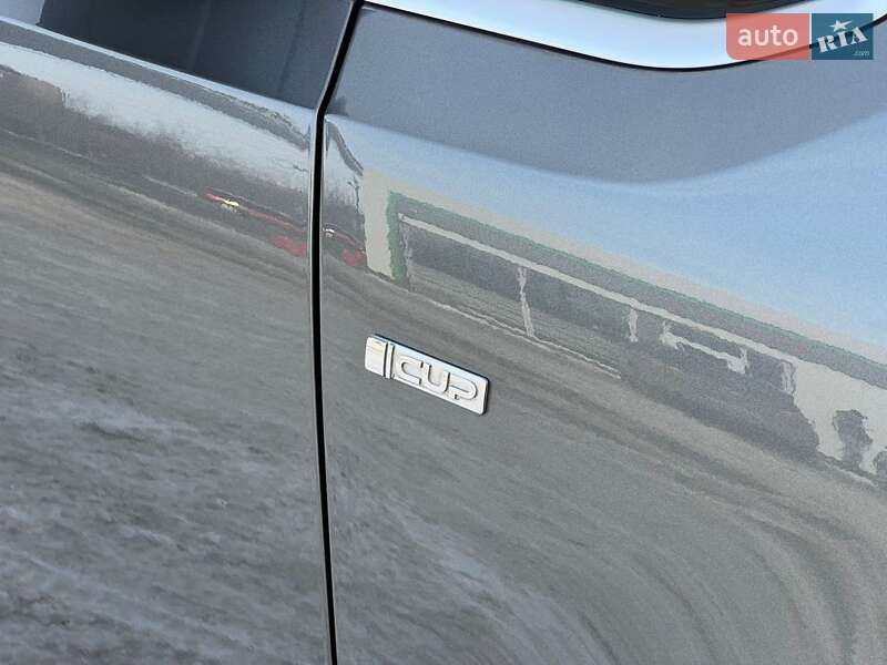 Мінівен Volkswagen Sharan 2016 в Житомирі