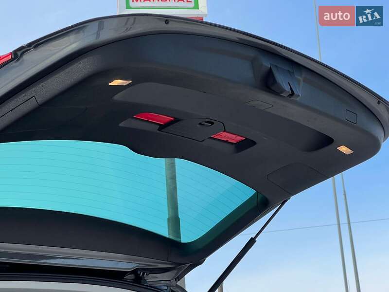 Мінівен Volkswagen Sharan 2016 в Житомирі