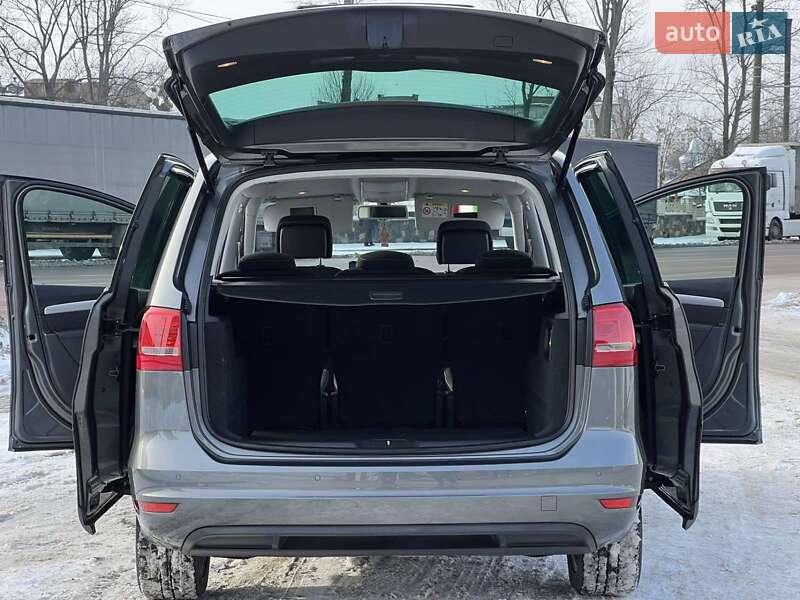 Мінівен Volkswagen Sharan 2016 в Житомирі