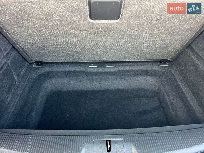 Мінівен Volkswagen Sharan 2016 в Житомирі