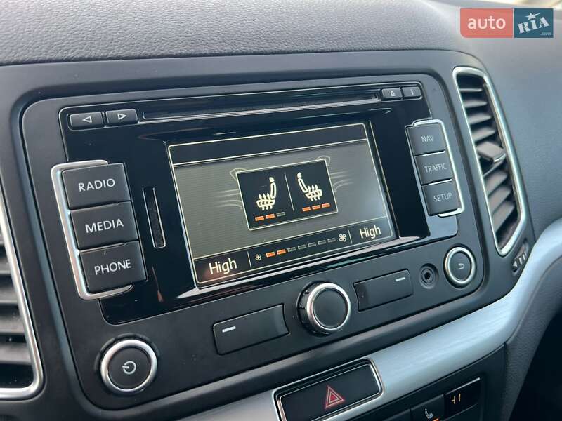 Мінівен Volkswagen Sharan 2016 в Житомирі