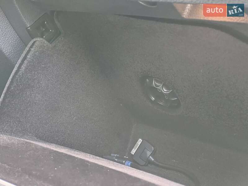 Мінівен Volkswagen Sharan 2016 в Житомирі