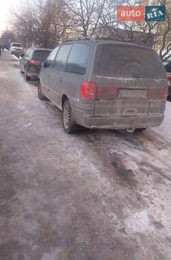 Минивэн Volkswagen Sharan 2001 в Киеве