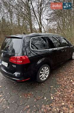 Мінівен Volkswagen Sharan 2012 в Тячеві