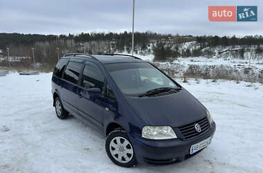 Минивэн Volkswagen Sharan 2001 в Могилев-Подольске