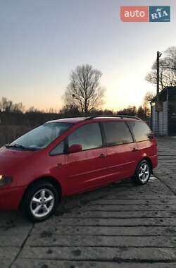 Минивэн Volkswagen Sharan 1997 в Харькове