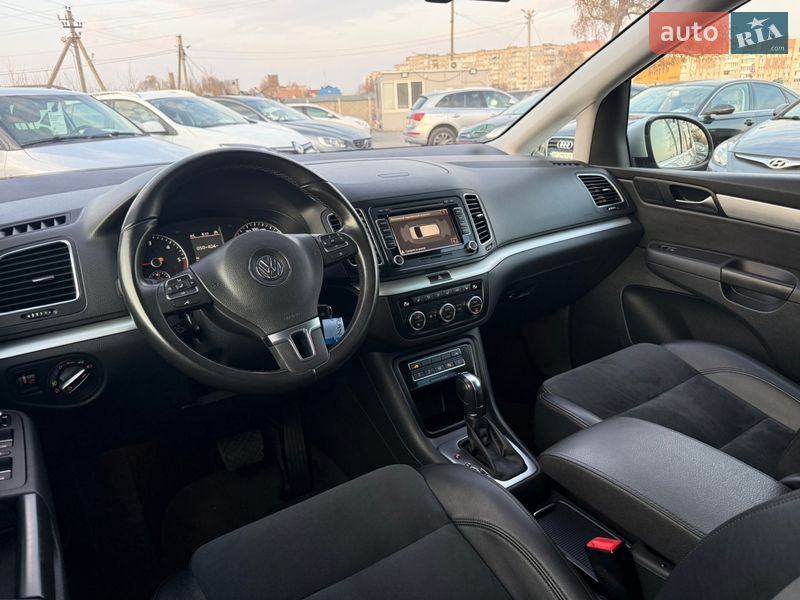 Минивэн Volkswagen Sharan 2014 в Ровно