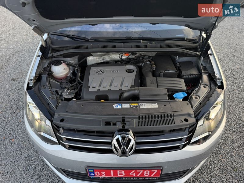Минивэн Volkswagen Sharan 2014 в Ровно