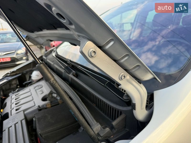 Минивэн Volkswagen Sharan 2014 в Ровно