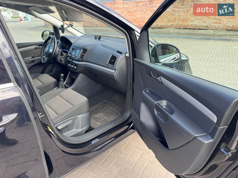Минивэн Volkswagen Sharan 2013 в Ковеле