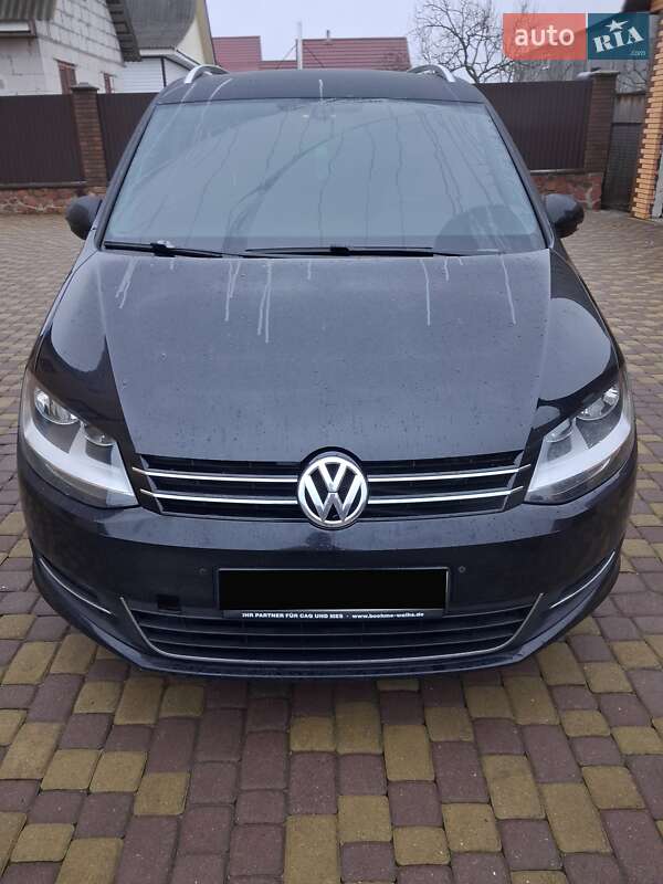 Минивэн Volkswagen Suran 2011 в Сарнах