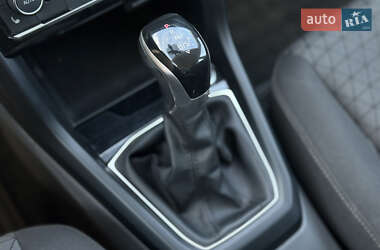 Внедорожник / Кроссовер Volkswagen T-Cross 2021 в 