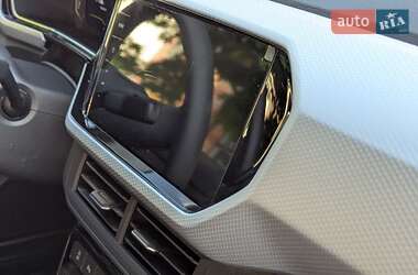 Внедорожник / Кроссовер Volkswagen T-Cross 2024 в 