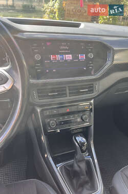 Внедорожник / Кроссовер Volkswagen T-Cross 2020 в 