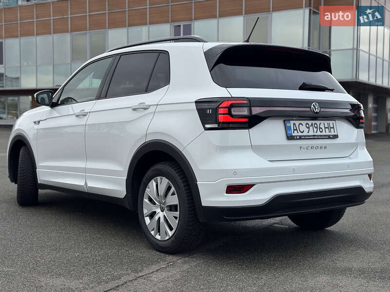 Позашляховик / Кросовер Volkswagen T-Cross 2022 в Києві