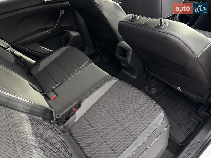 Позашляховик / Кросовер Volkswagen T-Cross 2022 в Києві