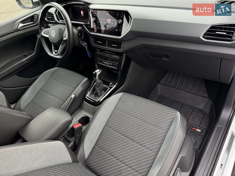 Позашляховик / Кросовер Volkswagen T-Cross 2022 в Києві
