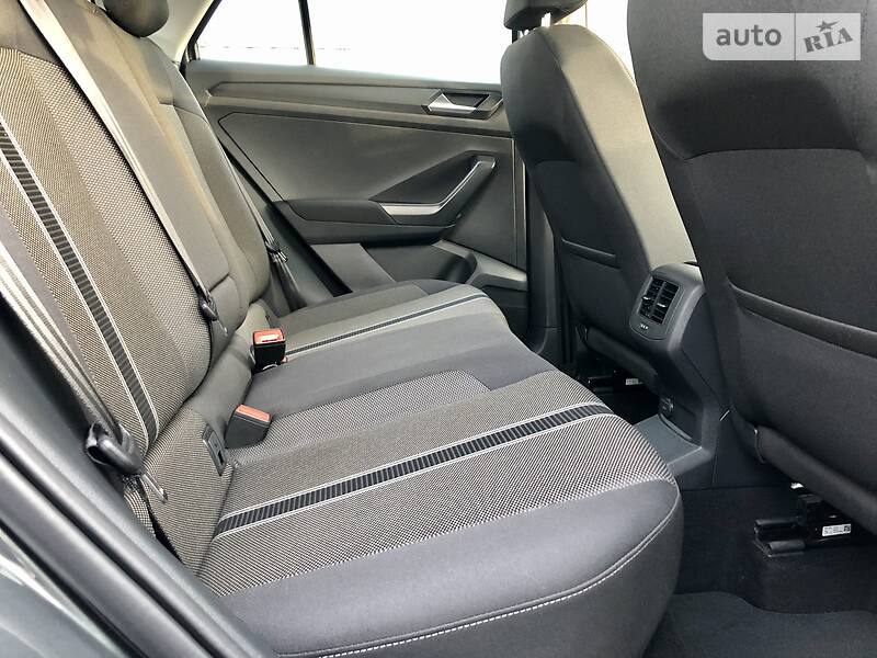 Позашляховик / Кросовер Volkswagen T-Roc 2019 в Києві