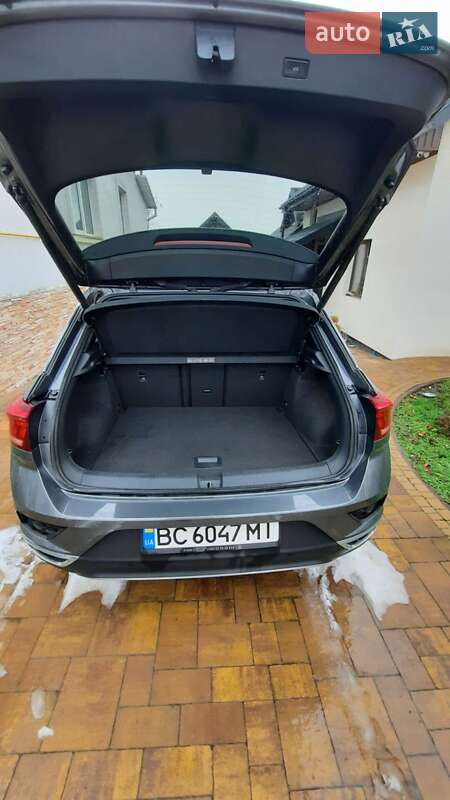 Позашляховик / Кросовер Volkswagen T-Roc 2021 в Львові