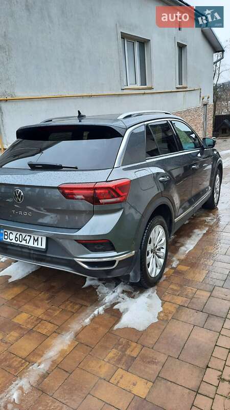 Позашляховик / Кросовер Volkswagen T-Roc 2021 в Львові