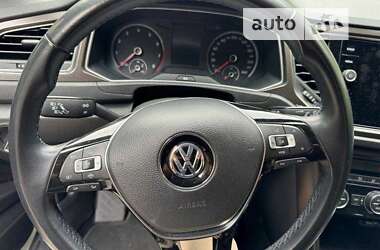 Позашляховик / Кросовер Volkswagen T-Roc 2019 в Дніпрі