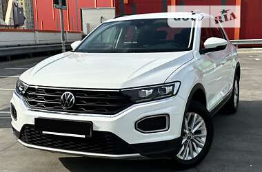 Внедорожник / Кроссовер Volkswagen T-Roc 2021 в Киеве