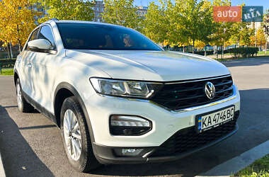 Внедорожник / Кроссовер Volkswagen T-Roc 2021 в Днепре