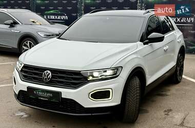 Внедорожник / Кроссовер Volkswagen T-Roc 2020 в Киеве