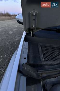 Внедорожник / Кроссовер Volkswagen T-Roc 2019 в 