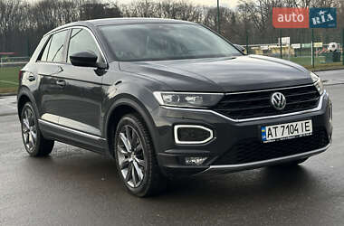 Внедорожник / Кроссовер Volkswagen T-Roc 2018 в Ивано-Франковске