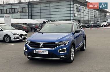 Внедорожник / Кроссовер Volkswagen T-Roc 2019 в Киеве