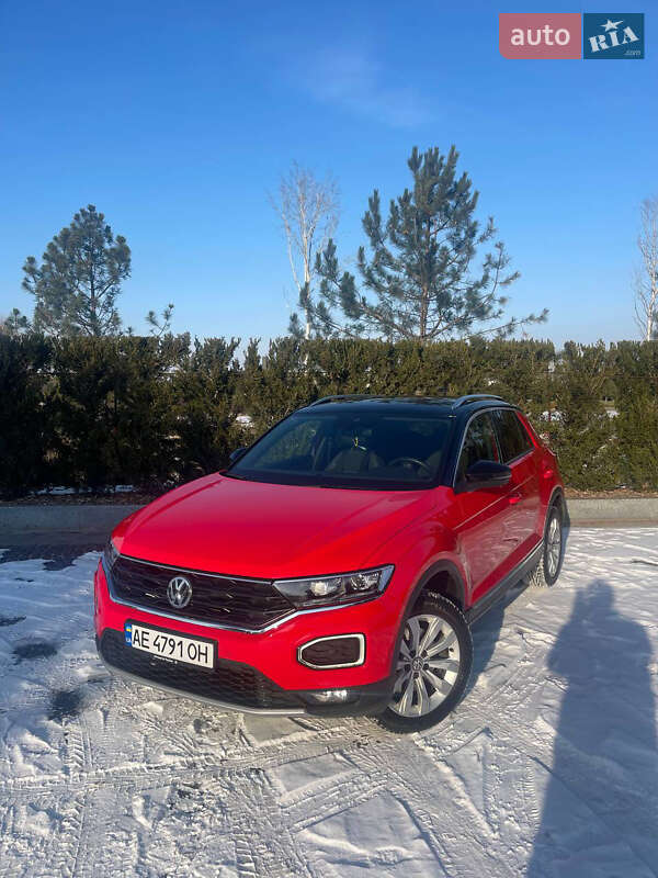 Позашляховик / Кросовер Volkswagen T-Roc 2020 в Дніпрі