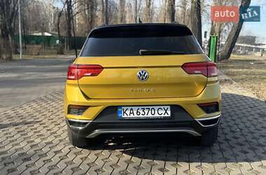 Внедорожник / Кроссовер Volkswagen T-Roc 2019 в Киеве