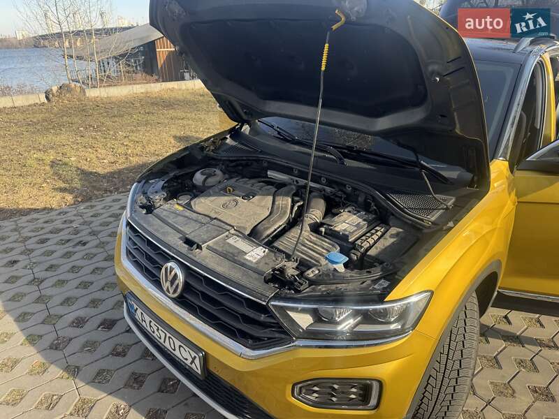 Внедорожник / Кроссовер Volkswagen T-Roc 2019 в Киеве