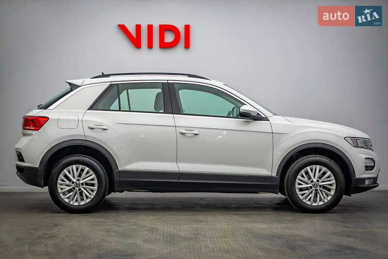 Позашляховик / Кросовер Volkswagen T-Roc 2021 в Києві