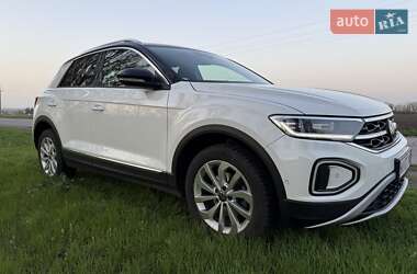 Позашляховик / Кросовер Volkswagen T-Roc 2022 в 