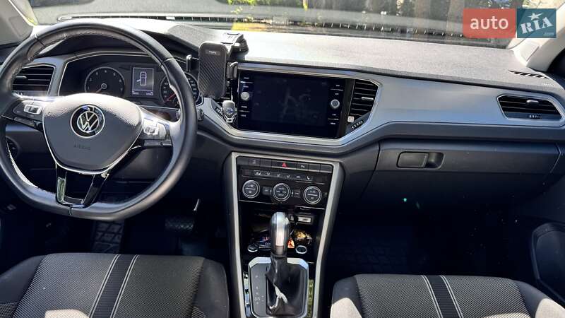 Позашляховик / Кросовер Volkswagen T-Roc 2021 в Вараші