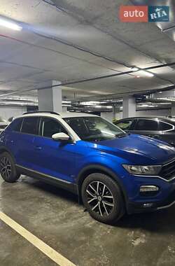 Позашляховик / Кросовер Volkswagen T-Roc 2019 в Дніпрі