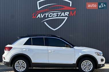 Внедорожник / Кроссовер Volkswagen T-Roc 2021 в 