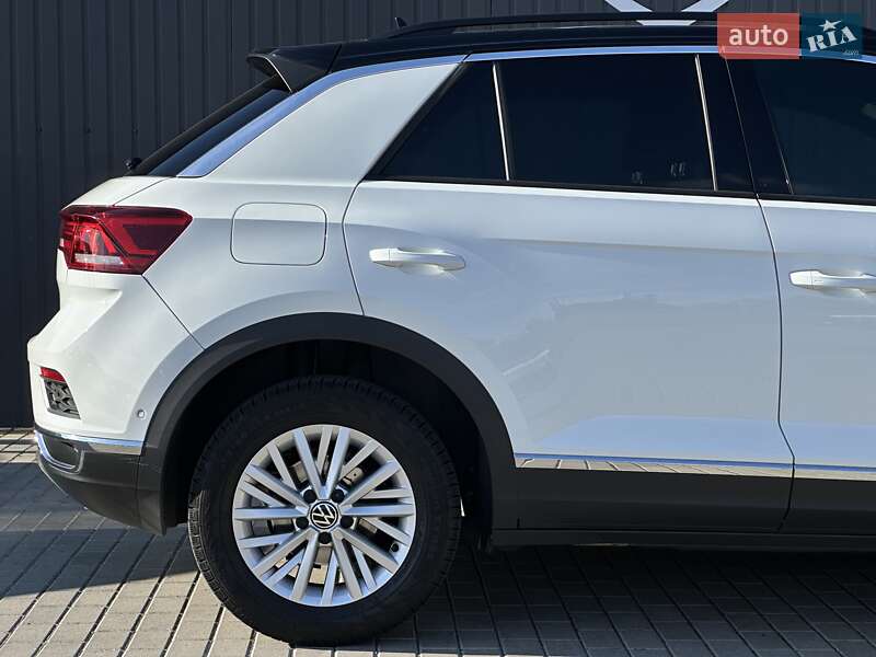 Позашляховик / Кросовер Volkswagen T-Roc 2021 в Мукачевому