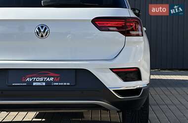 Внедорожник / Кроссовер Volkswagen T-Roc 2021 в 