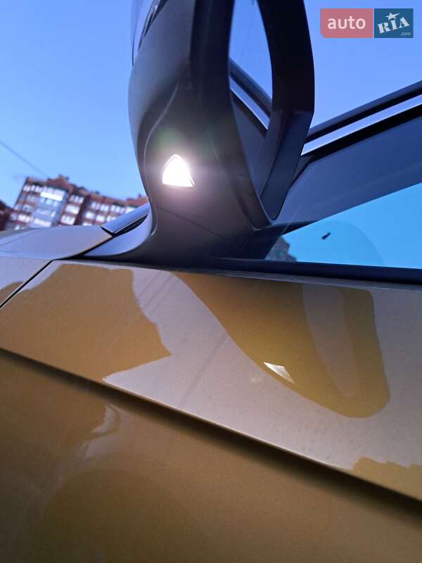 Позашляховик / Кросовер Volkswagen T-Roc 2019 в Києві