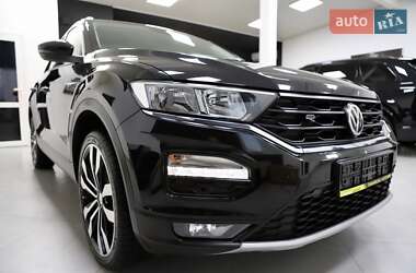 Внедорожник / Кроссовер Volkswagen T-Roc 2019 в 