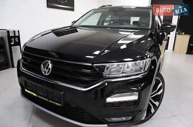 Внедорожник / Кроссовер Volkswagen T-Roc 2019 в 