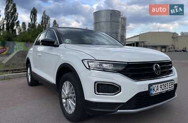 Внедорожник / Кроссовер Volkswagen T-Roc 2021 в Киеве