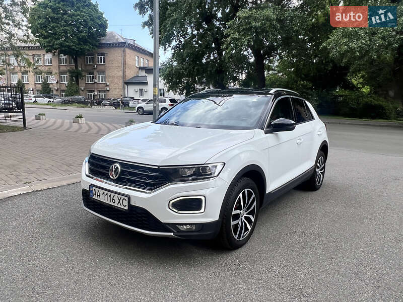Позашляховик / Кросовер Volkswagen T-Roc 2018 в Києві
